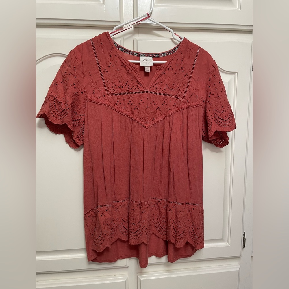 Knox Rose XL Rust, Lqce Detail Flowy Top 
FLASH SALE!!!